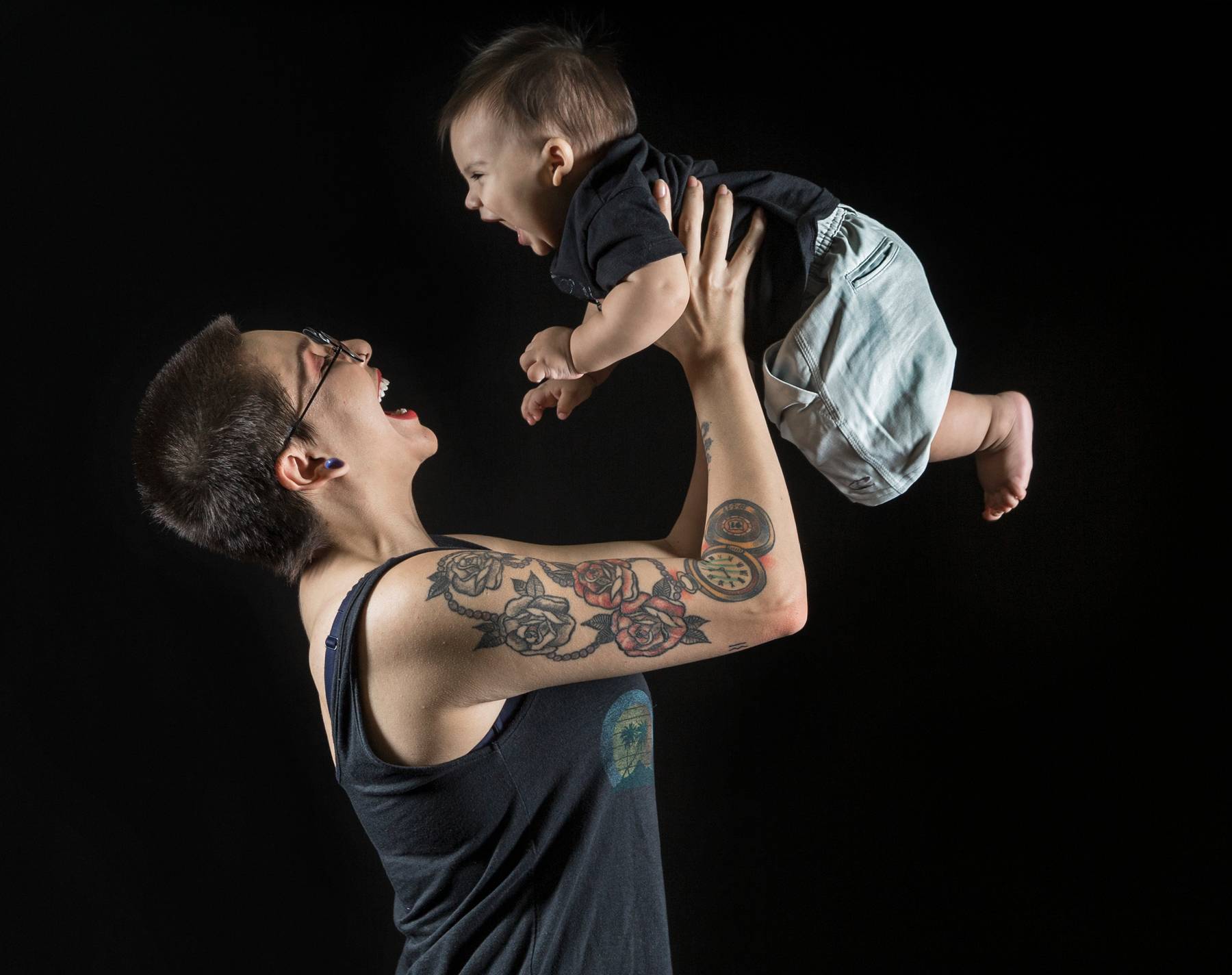 a survivor of the Route 91 Harvest Festival shooting shows their tattoos!